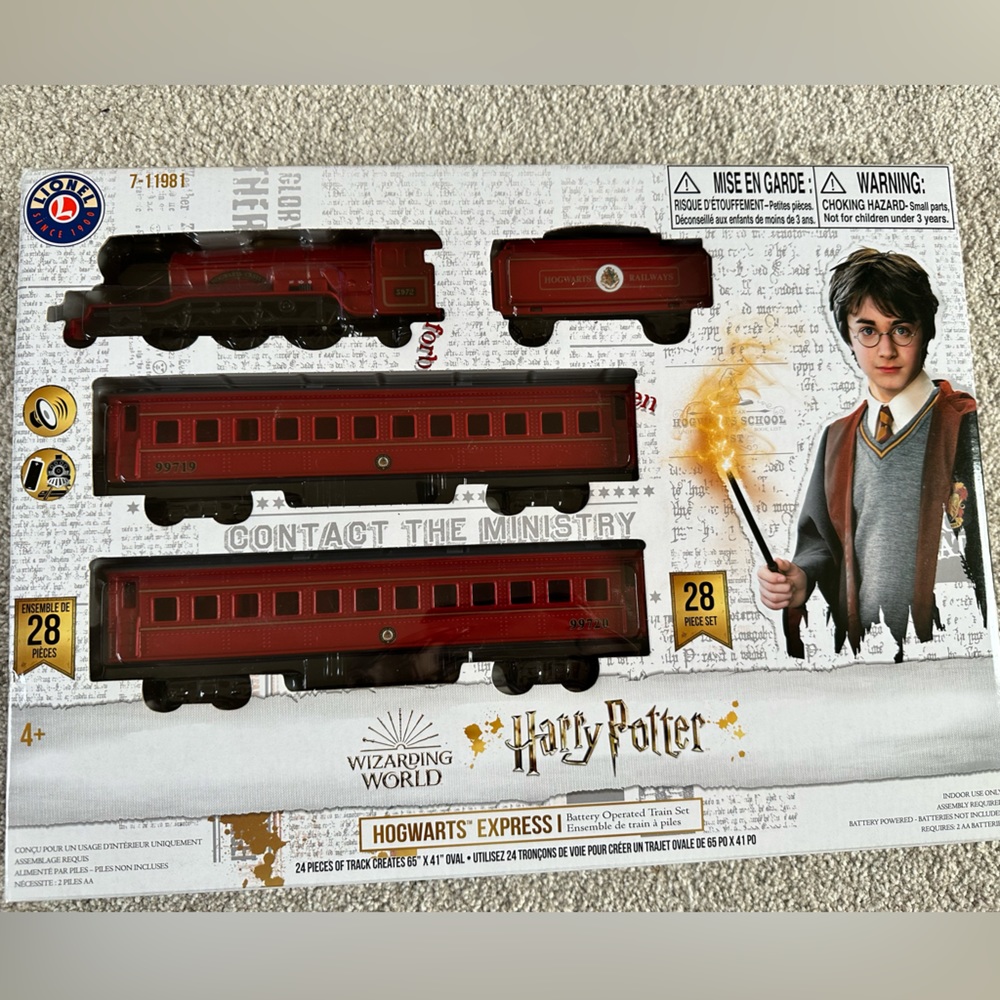 New - Harry Potter Hogwarts Express 1 Wizarding World 28-piece Train Set